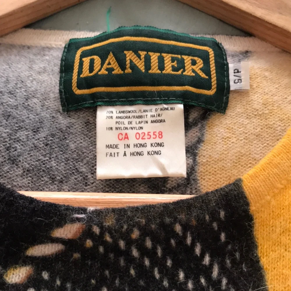 Vtg Danier Neon Colored Tassel Pattern Lambswool/Angora Blend Sweater Size Small - Picture 5 of 7